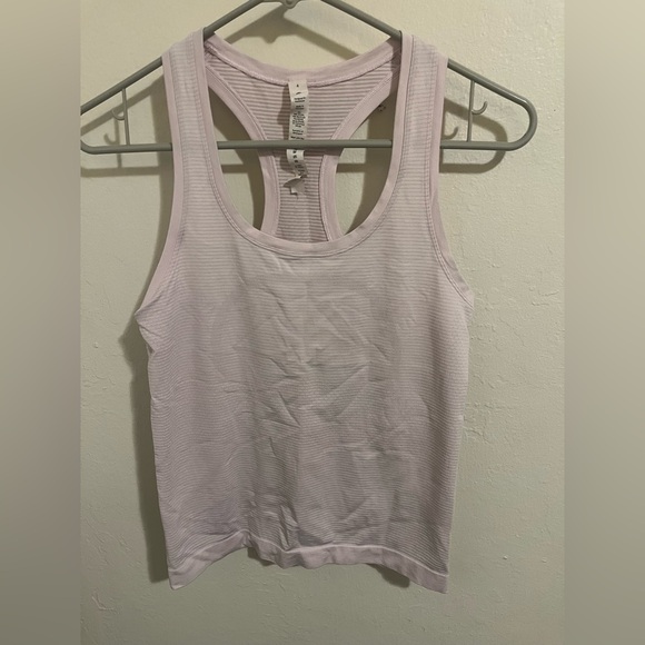 lululemon athletica Tops - LULULEMON TANK TOP SIZE 4